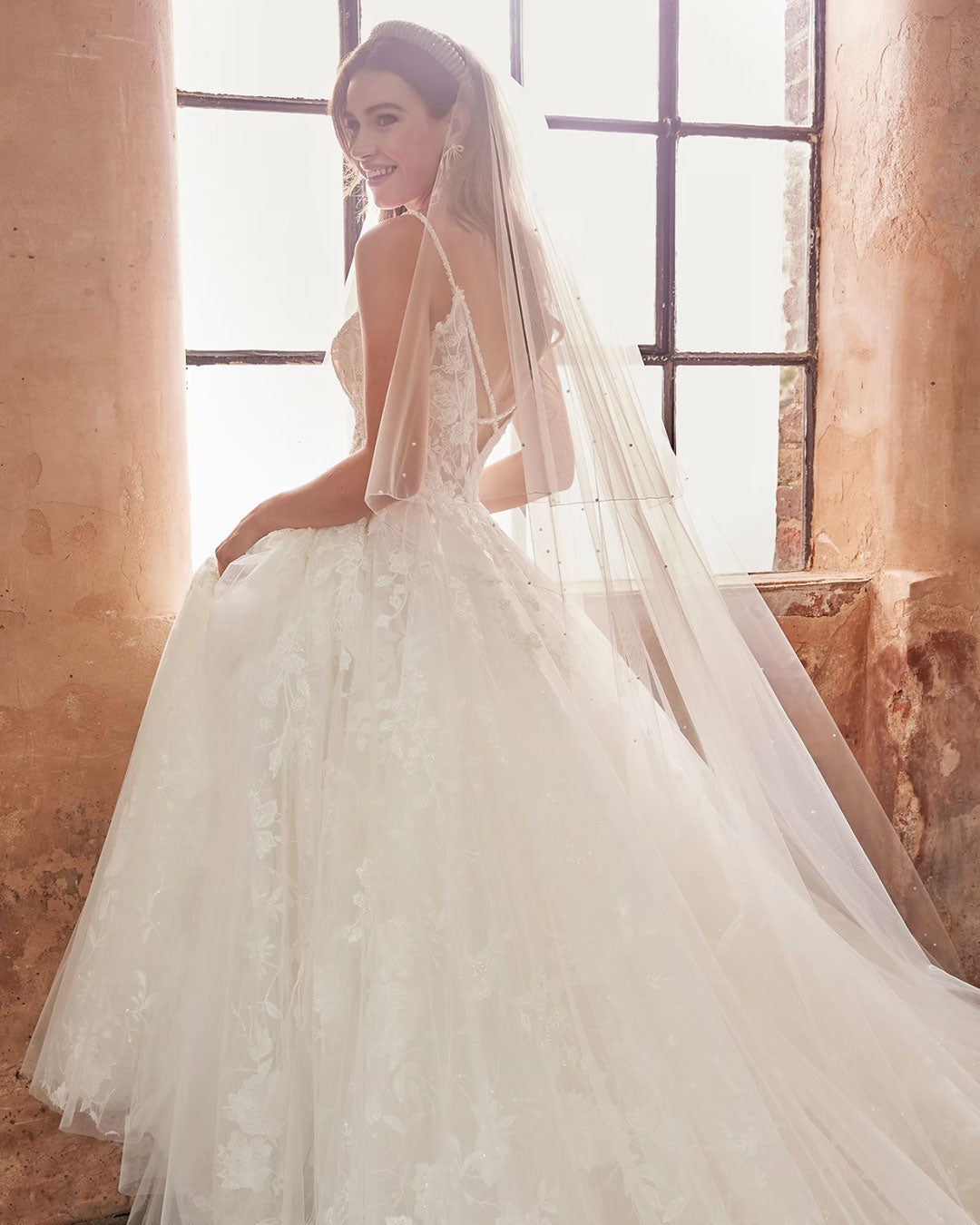 Seasonal wedding dress styles – What to wear to a wedding