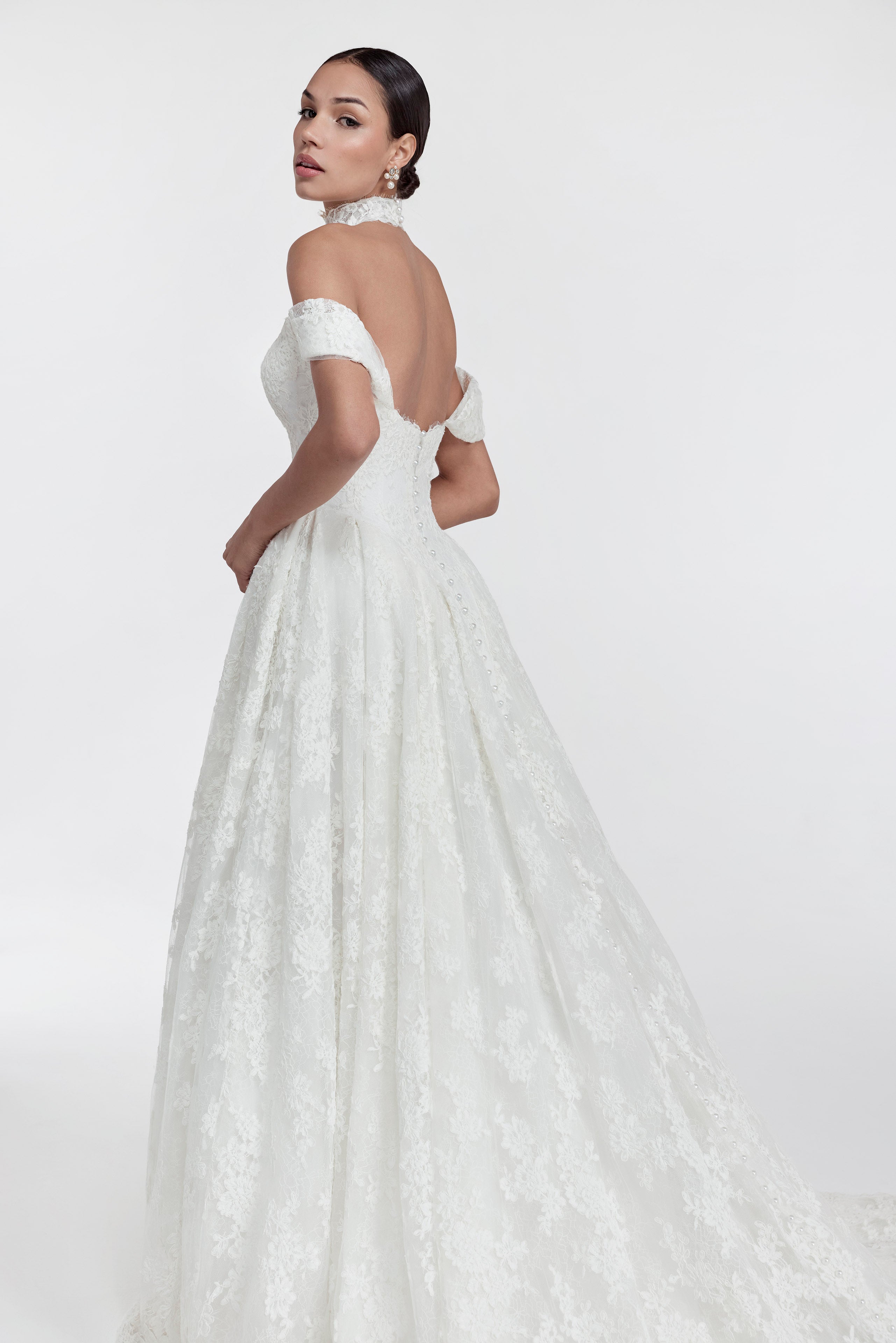 off the shoulder Chantilly lace v neckline and basuqe waist A-line with lace choker and detachable straps