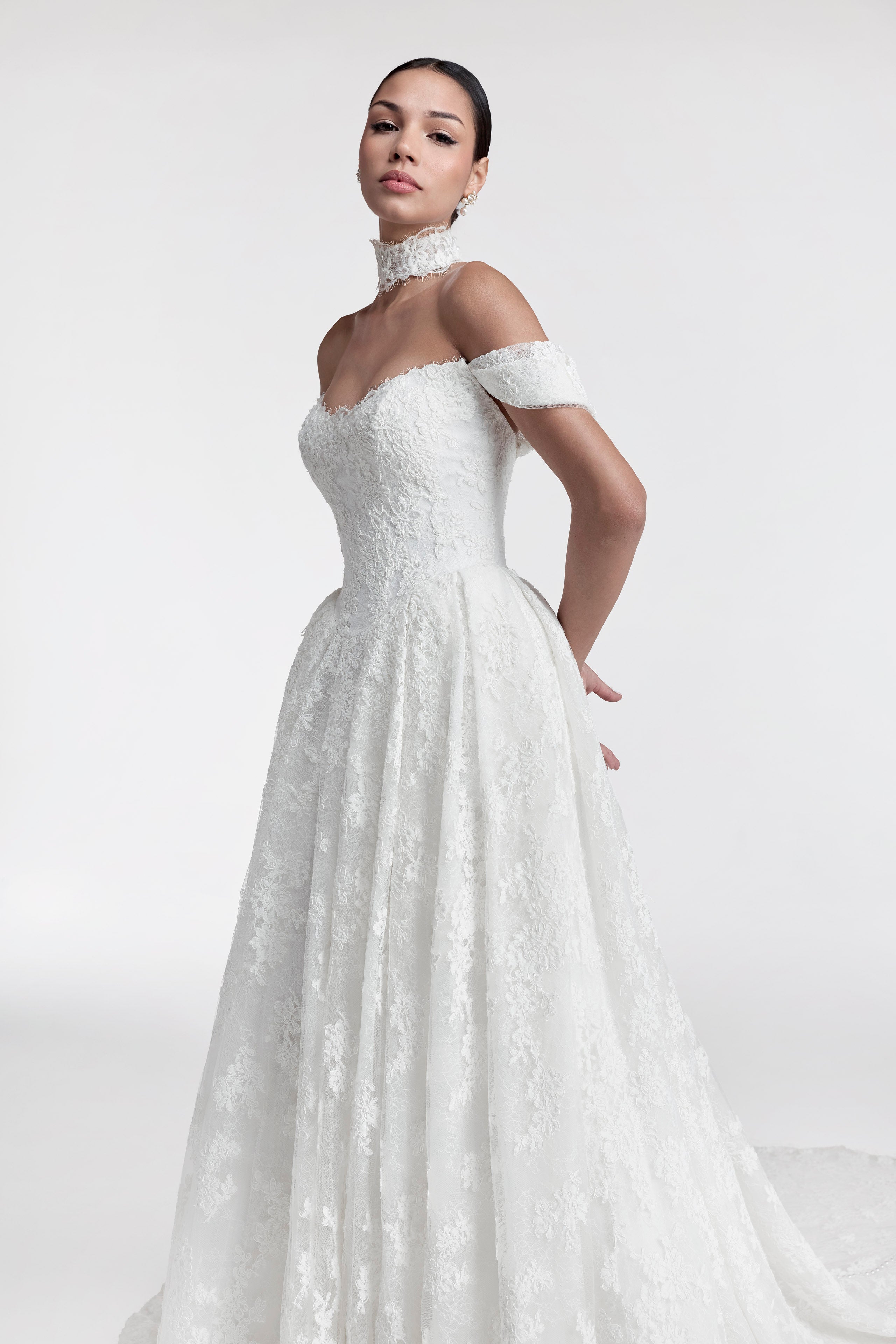 off the shoulder Chantilly lace v neckline and basuqe waist A-line with lace choker and detachable straps